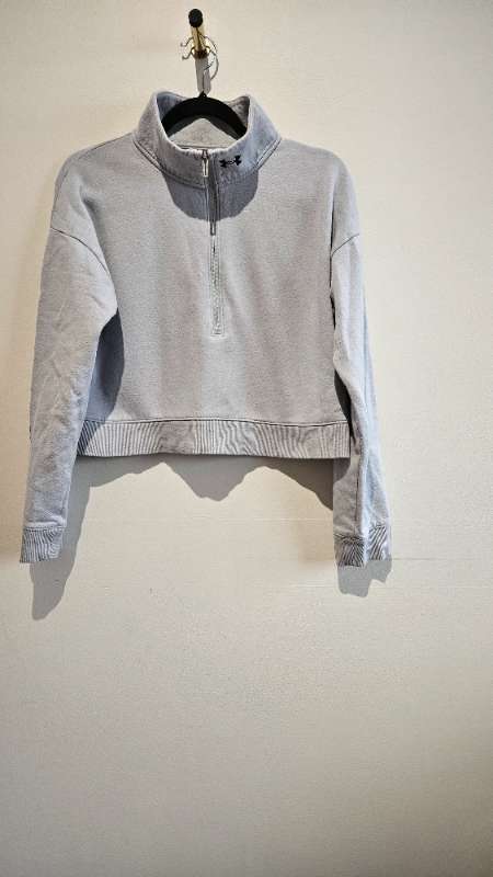 under armour stutt peysa