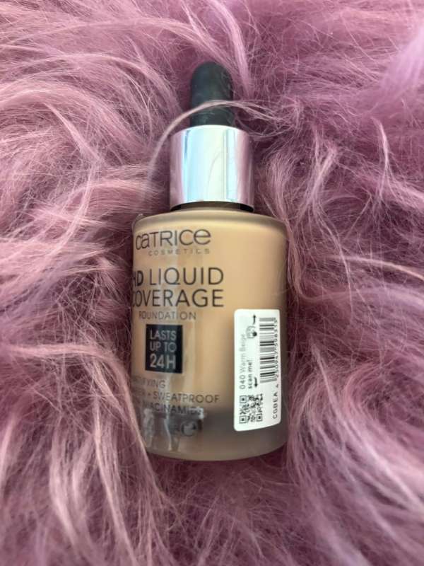 Catrice Foundation almost new