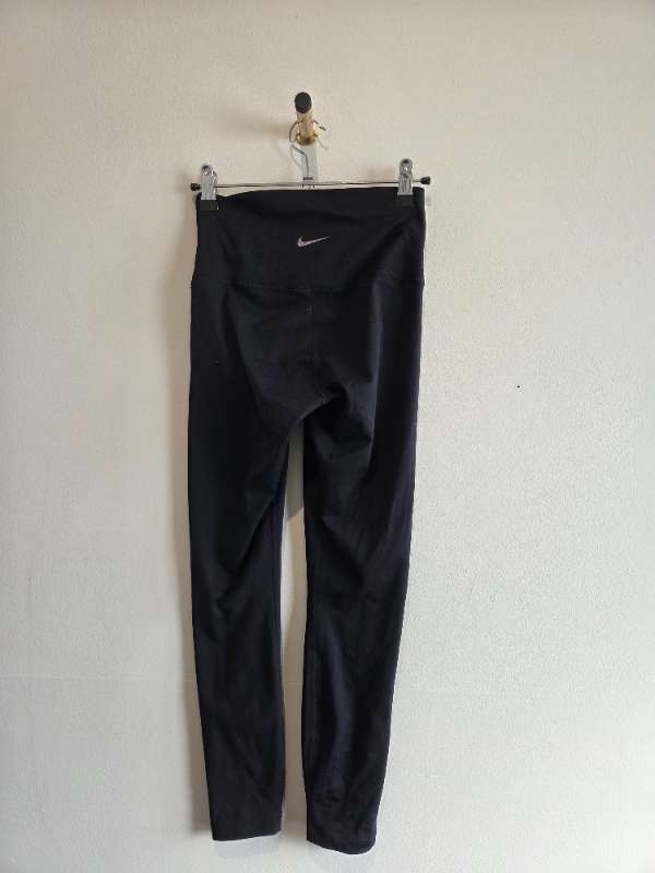 Nike yoga