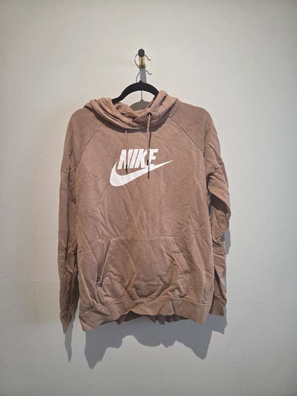 Nike peysa brún