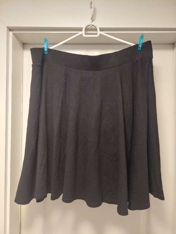 SNAG Flari skirt (Pils hringskorið)