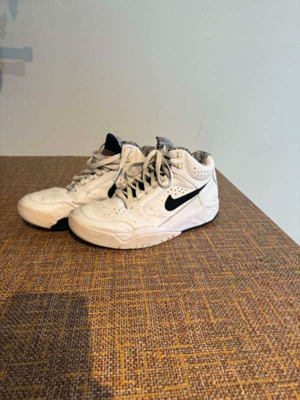 Nike air körfuboltaskór