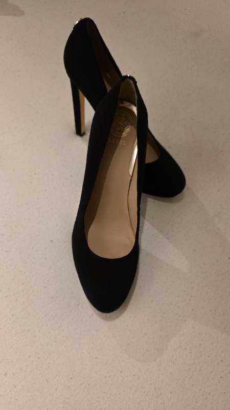 Guess heels