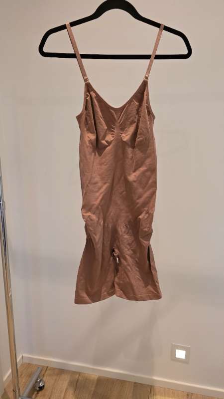 Coral pink girdle XL