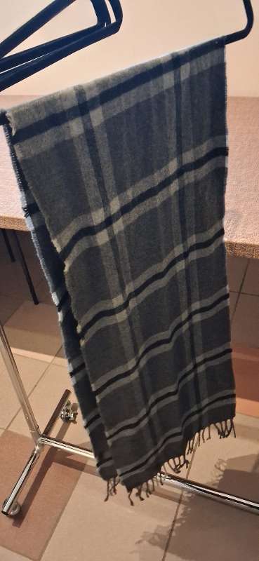 Black and grey checkered Scarf