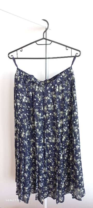 navy blue floral skirt "no name"