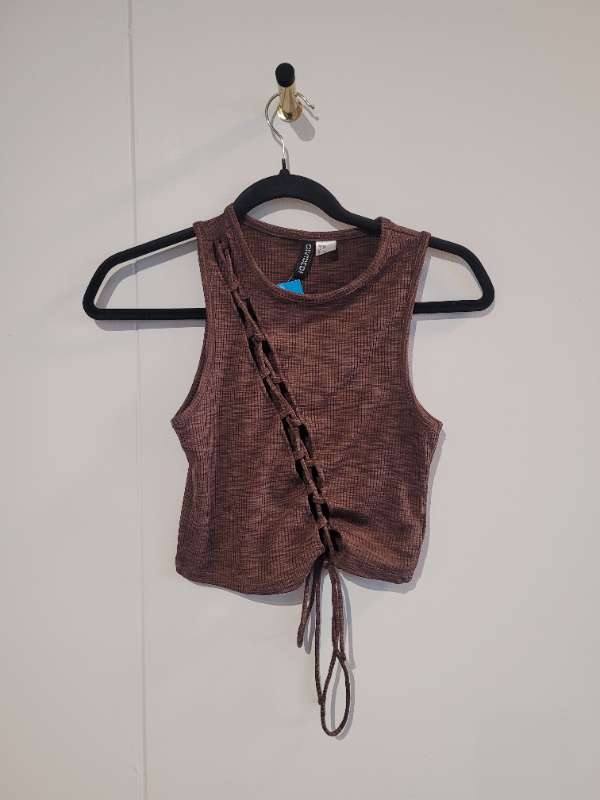 H&m brúnn toppur