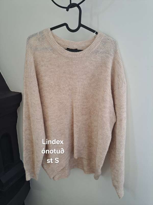 Lindex ullarpeysa ónotuð