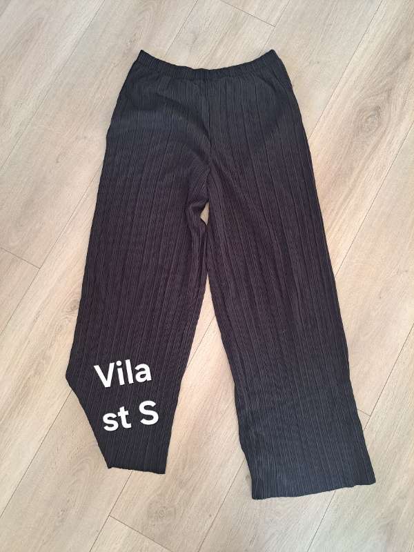 Vila buxur svartar