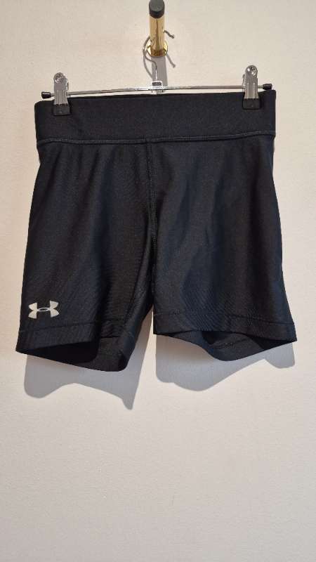 Under Armour stuttbuxur