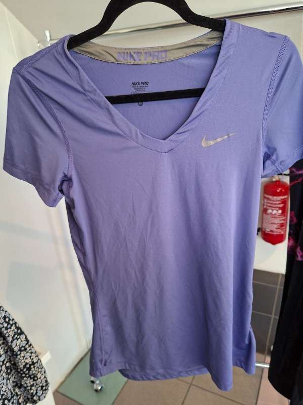 Nike t-shirt purple