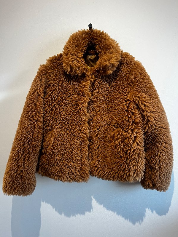 Brúnn loðjakki