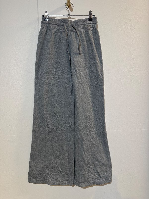 H&M gráar buxur