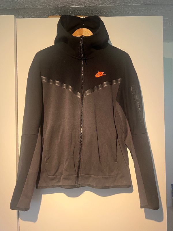 Nike tech fleece zip up