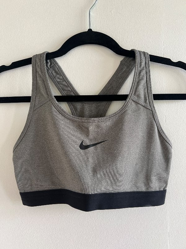 Nike toppur