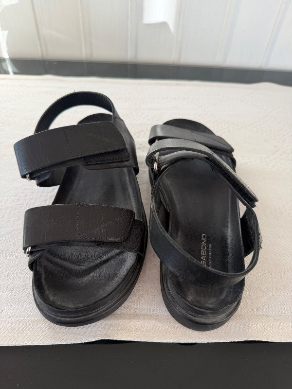 Vagabond sandalar