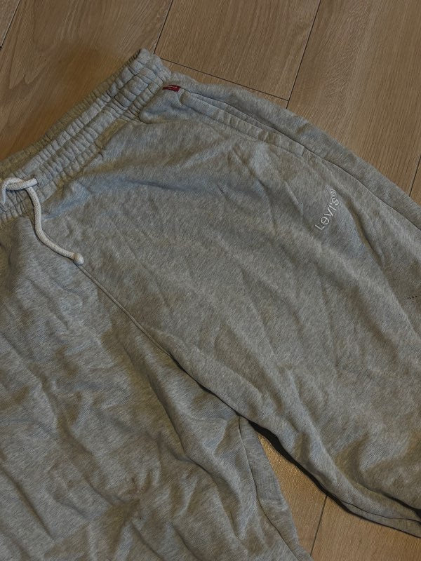 Levi’s sweatpants