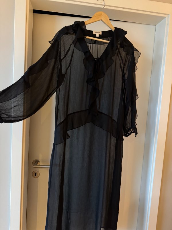 Svartur kjóll + innanundir kjóll Soakedinluxury