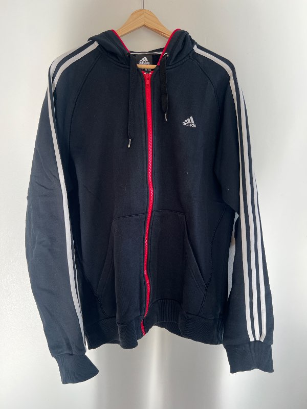 Adidas hettupeysa