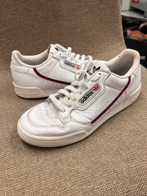 Adidas skór