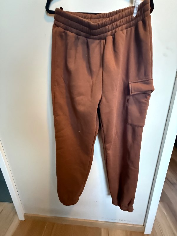 Brown sweats