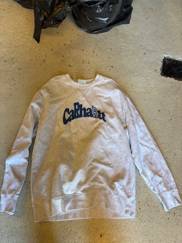 Carhartt peysa