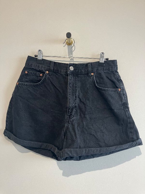 Stuttbuxur gina tricot