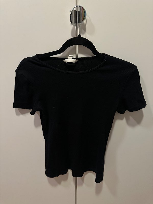 Svartur stuttermabolur