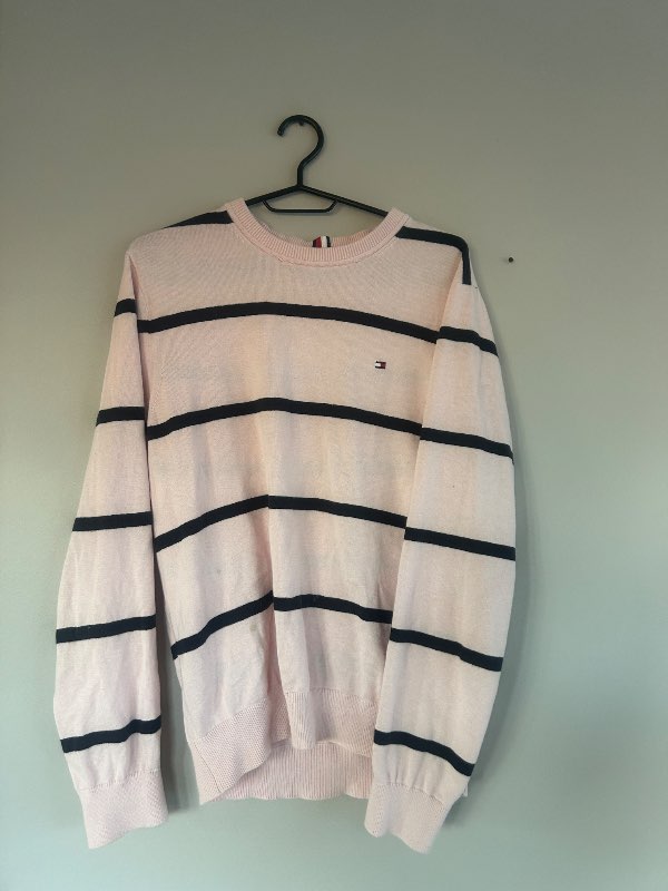 Tommy hilfiger peysa