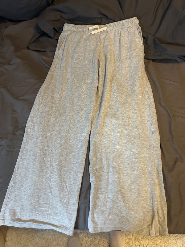 Gráar sweatpants