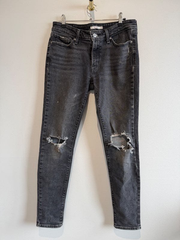 Levi’s 711