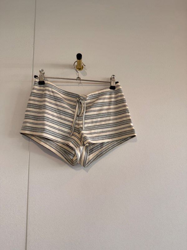 ljósar stuttbuxur