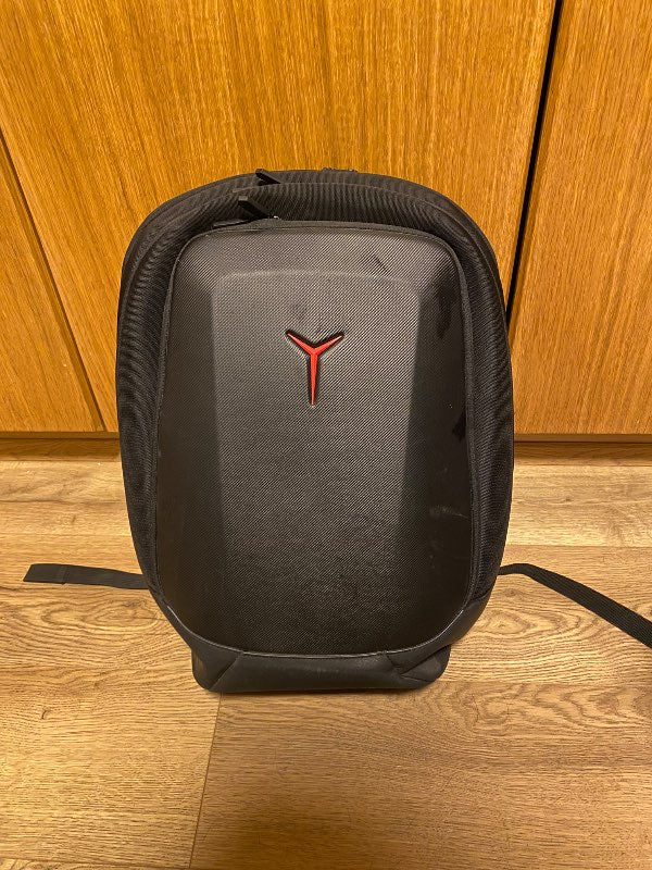 Lenovo legion tölvutaska