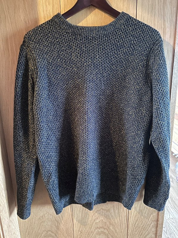 Knit peysa