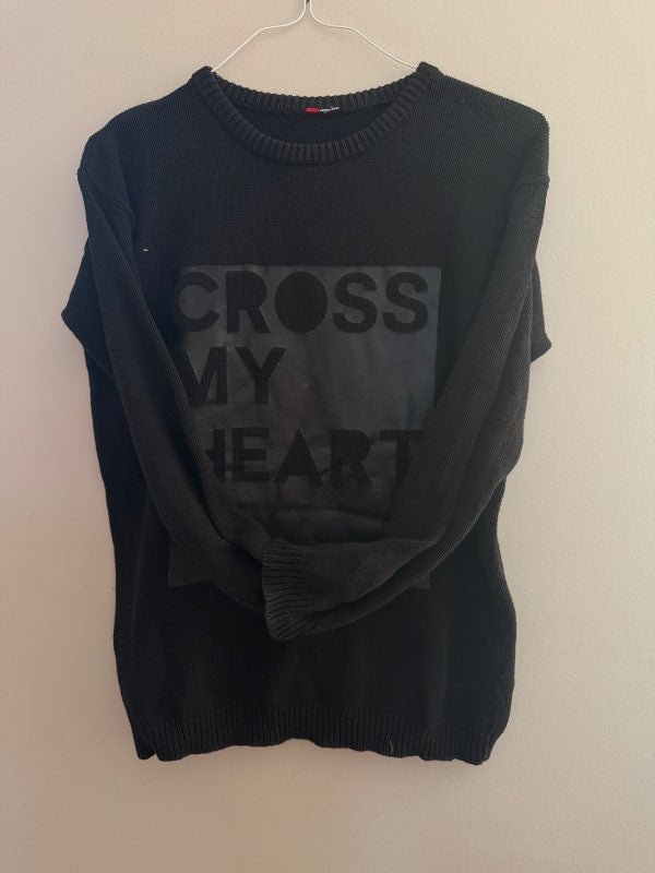Svört peysa cross my heart