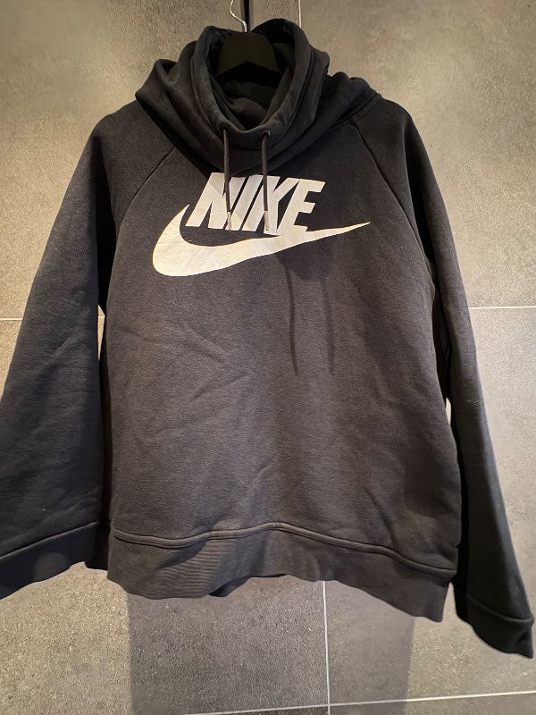 Hettupeysa Nike svört