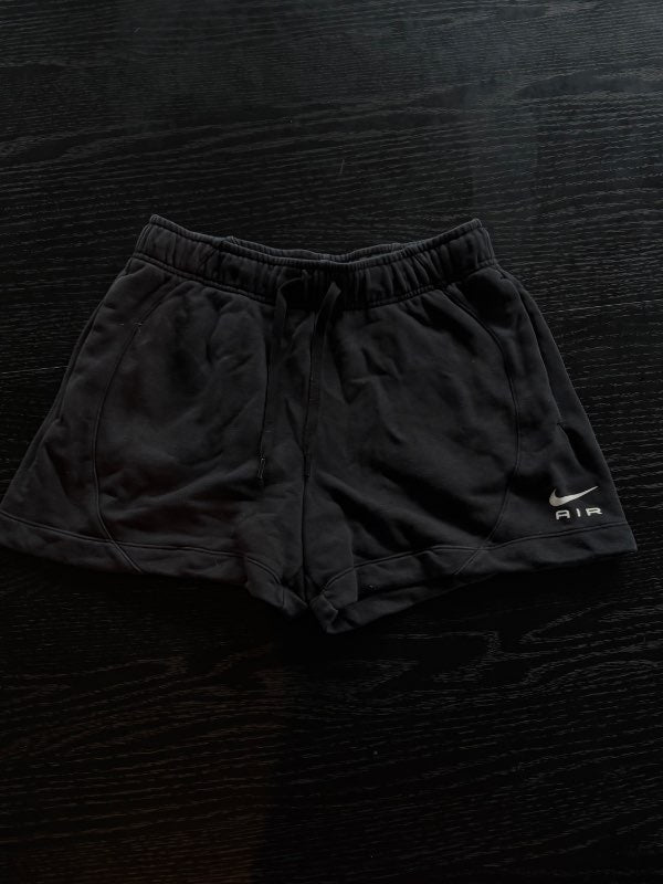 Nike stuttbuxur
