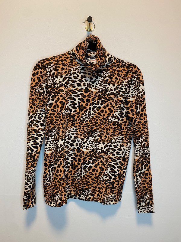 #Leopard turtleneck