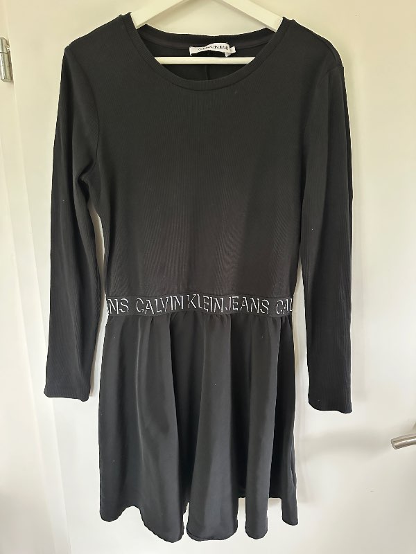 Svartur Calvin Klein Jeans kjóll