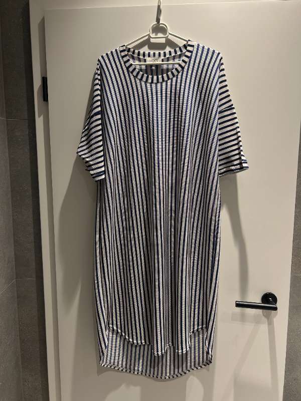 Moss kjóll röndóttur