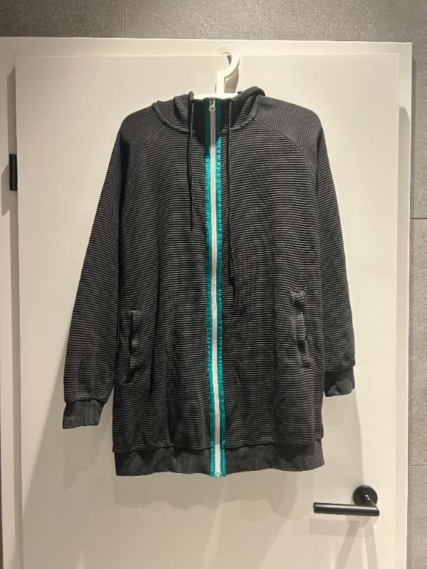 Adidas hettupeysa rennd