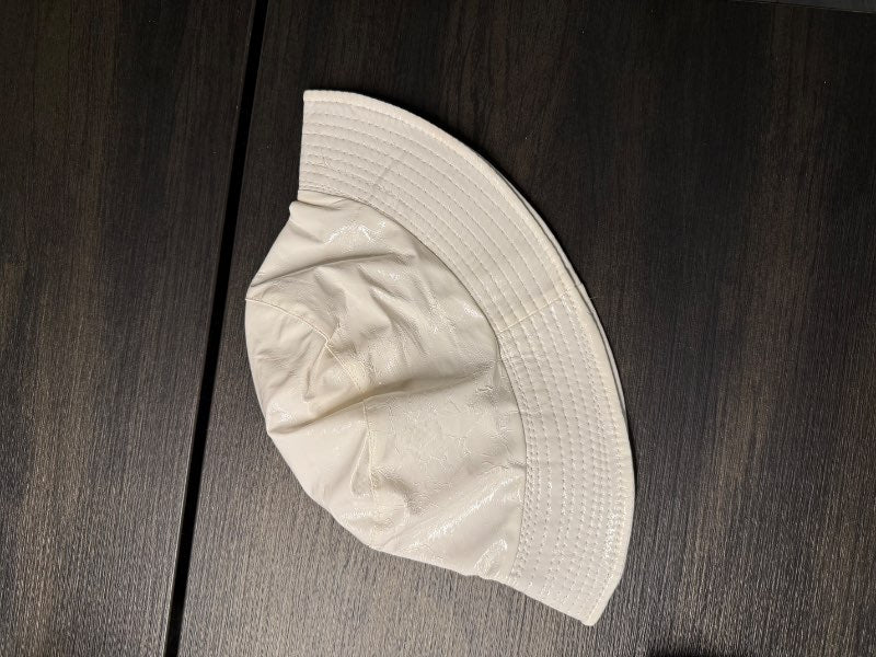 Bucket hattur hvítur