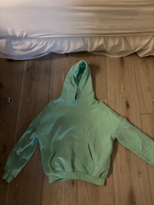 MONY BODY blá peysa ónotuð