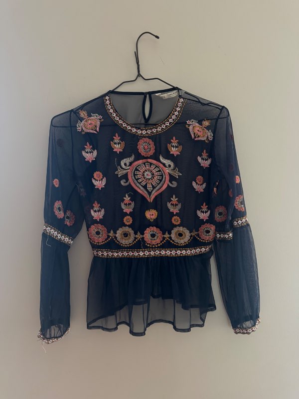 Zara toppur