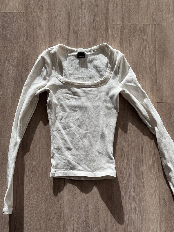 Gina Tricot hvítur langermavikur