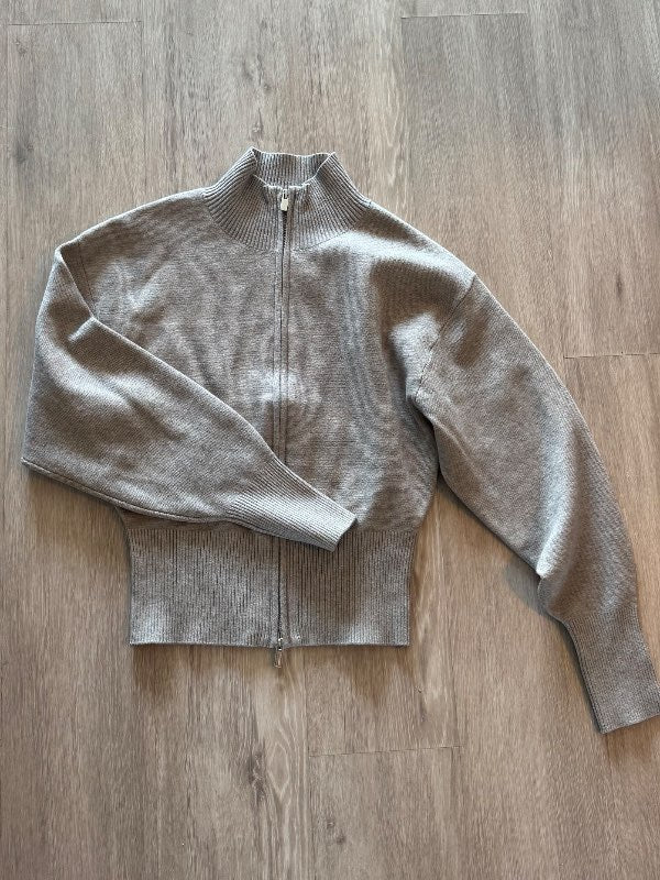 Gina Tricot peysa rennd