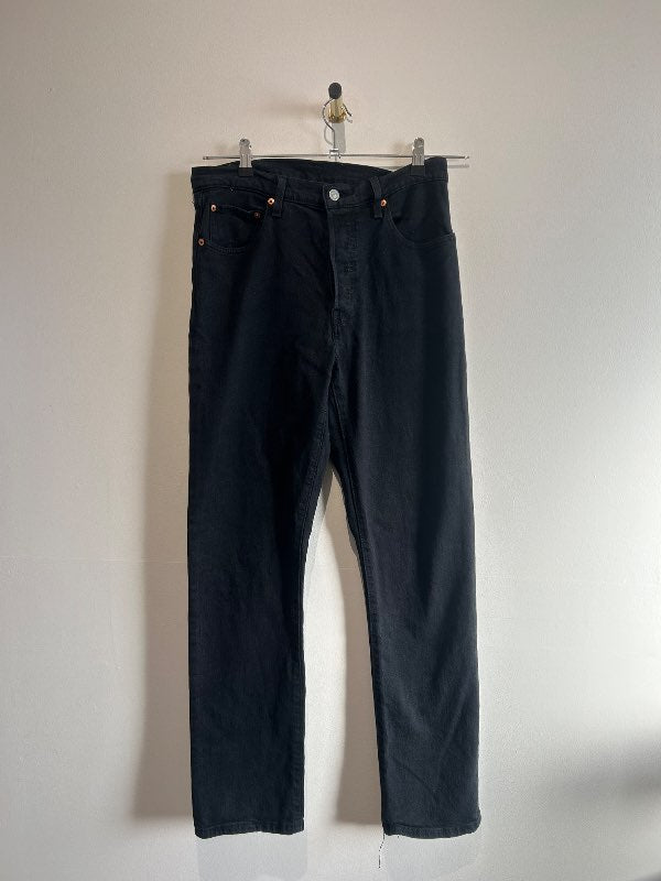 Levi’s 501 svartar gallabuxur
