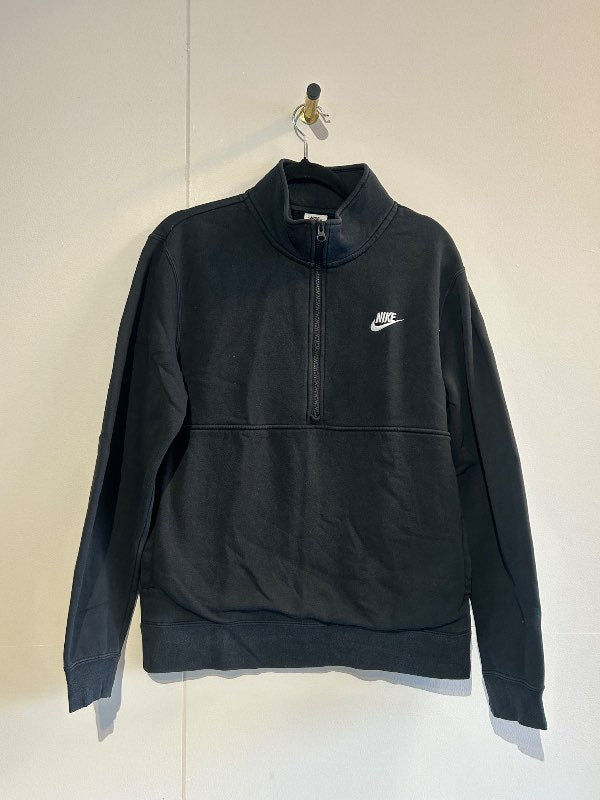 Nike peysa svört