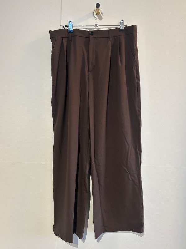 Bershka Brúnar buxur