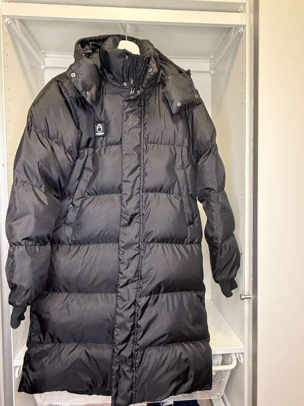 Cintamani úlpa síð lítið notuð